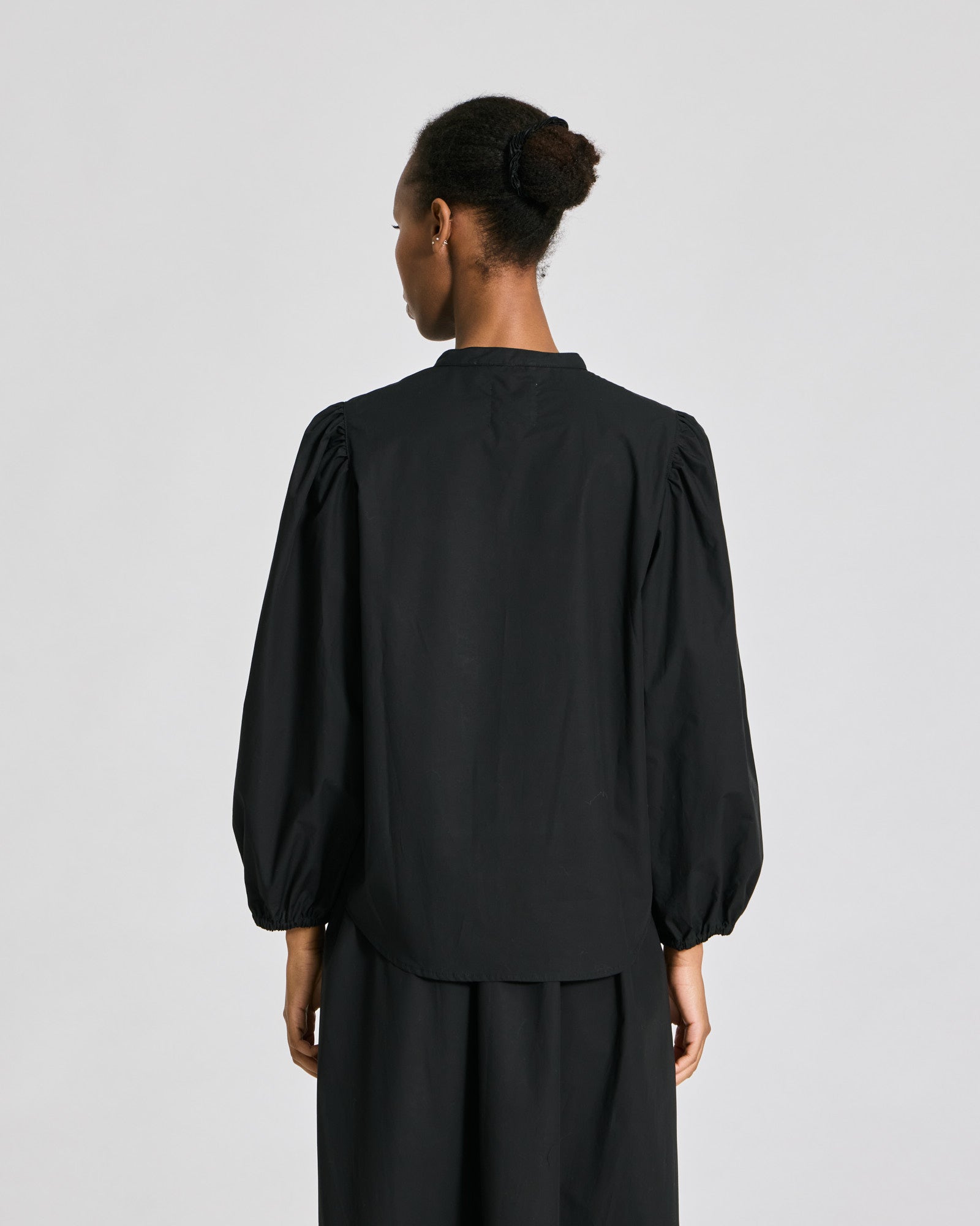GAI+LISVA Elinor Poplin Stand Collar Shirt GOTS Shirts & Blouses 650 Black