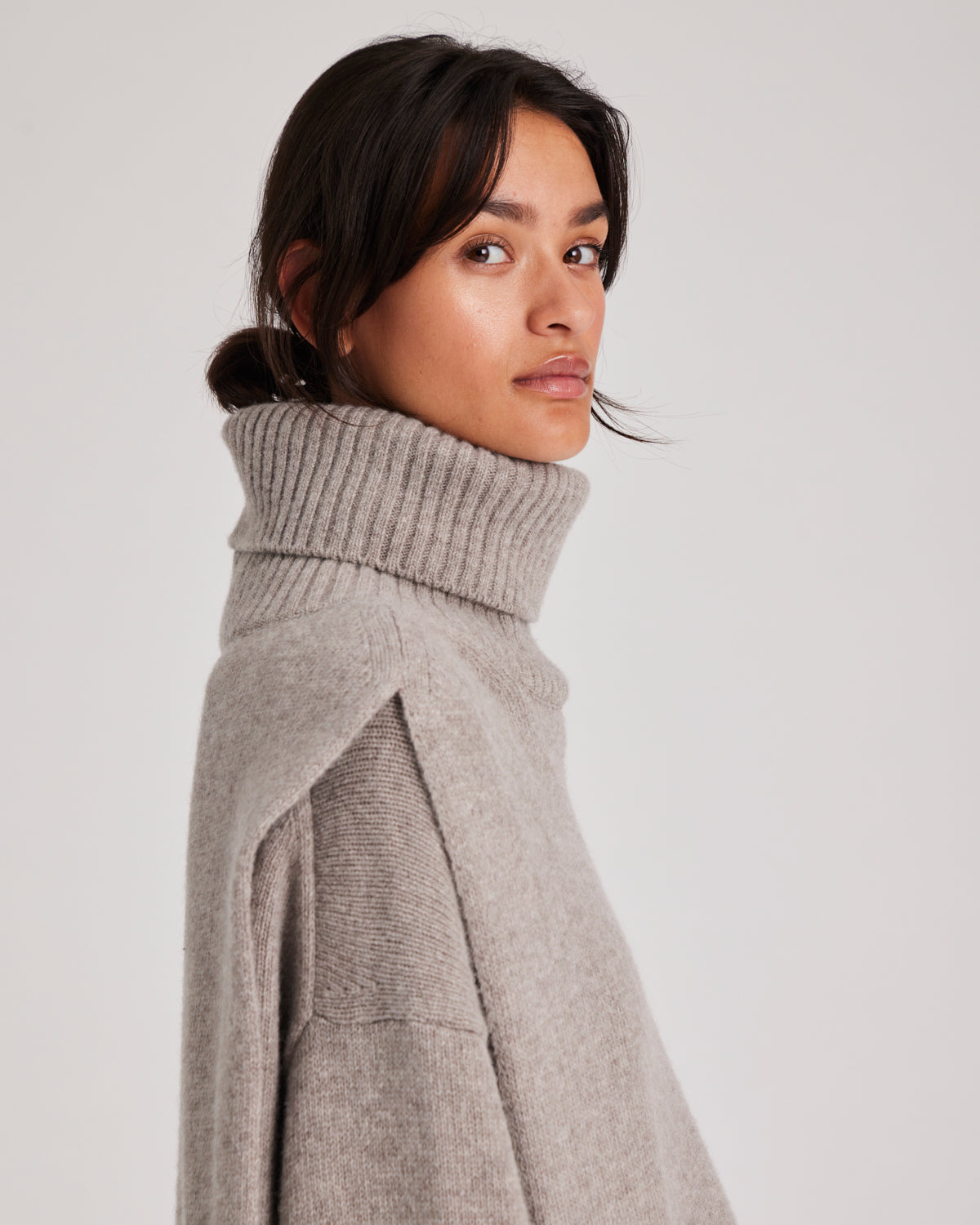 GAI+LISVA Michelle Neck Piece Knit 173 Stone Grey