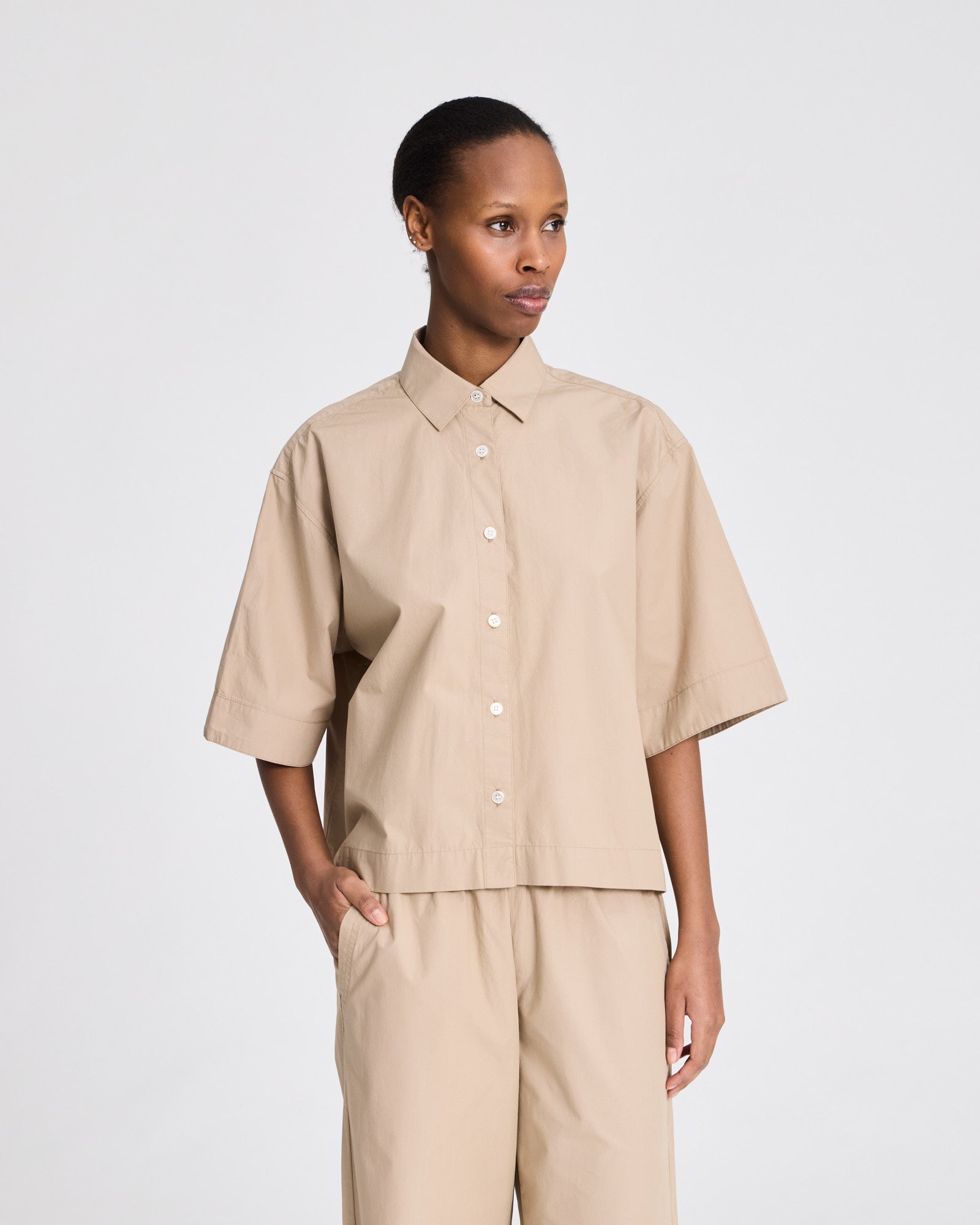 Astrid S/S Poplin Shirt GOTS - Chinchilla
