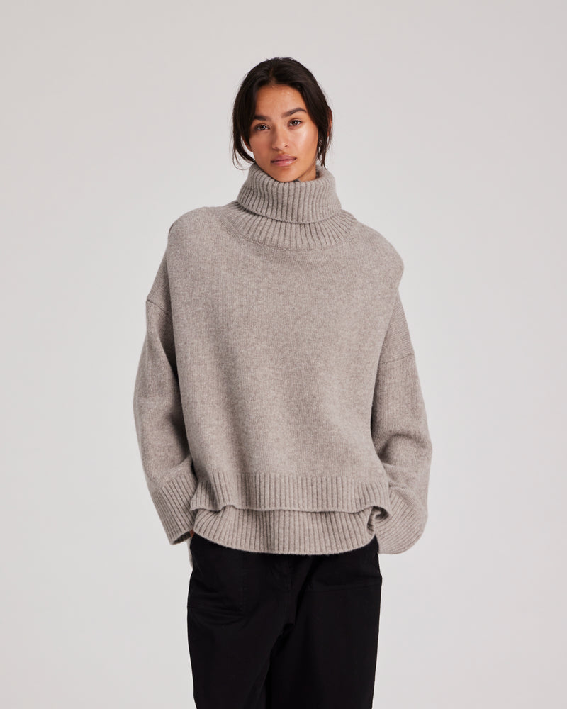 GAI+LISVA Michelle Neck Piece Knit 173 Stone Grey